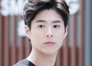 các kiểu tóc xoăn nam