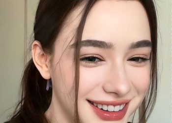 Nhuộm tóc màu bạc với đen tự nhiên