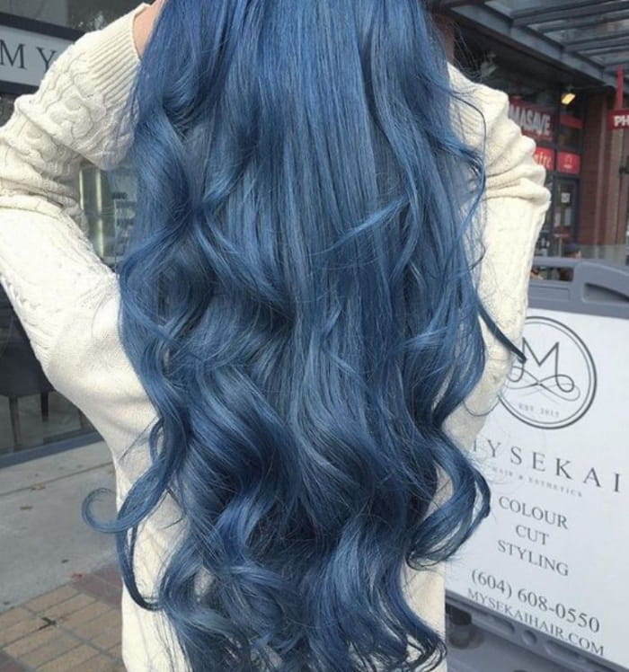 nhuộm tóc xanh dương
