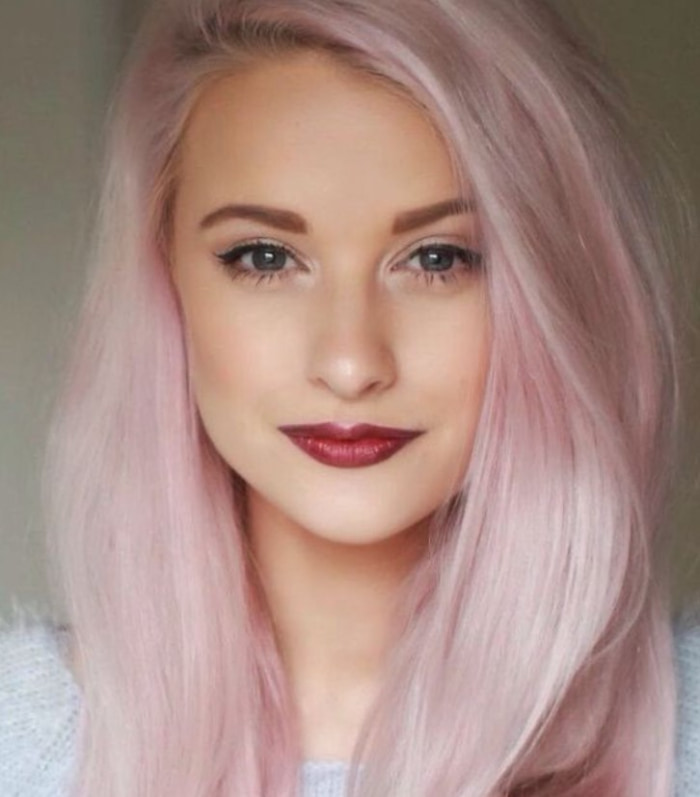 tóc màu hồng nhạt
