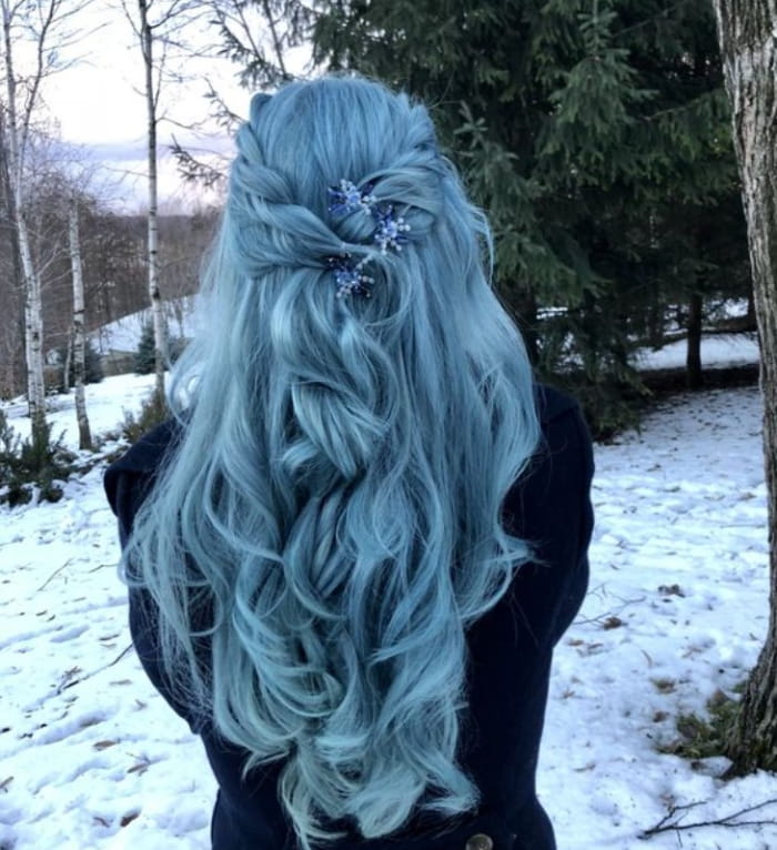tóc nhuộm xanh