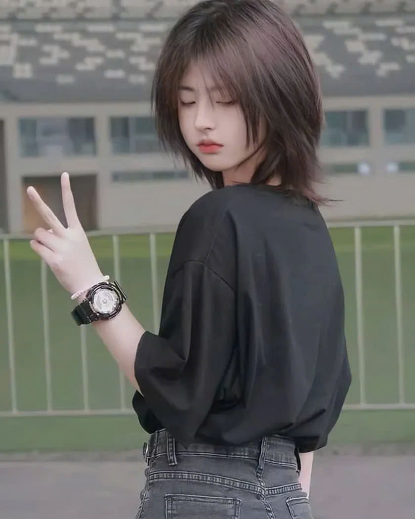 Tomboy mullet nữ