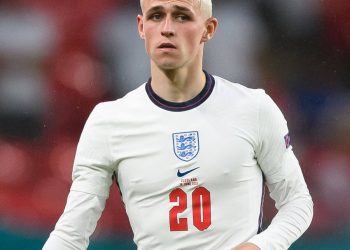 Kiểu tóc Blonde của cầu thủ Phil Foden