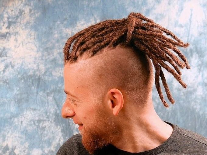 Kiểu tóc Dreadlock chải ngược 