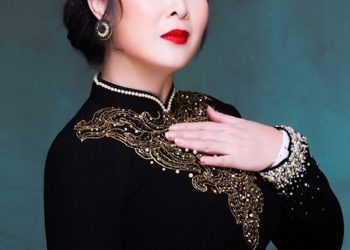 Kiểu tóc búi quạt